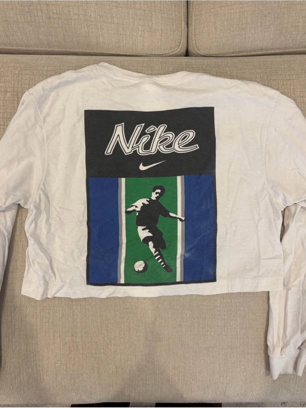 Vintage Nike White Long-Sleeve Graphic Soccer Crop Shirt